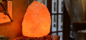 pink-himalayan-salt-crystal-lamp
